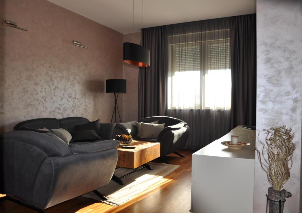 Apartman Lola Daire Belgrad Dış mekan fotoğraf